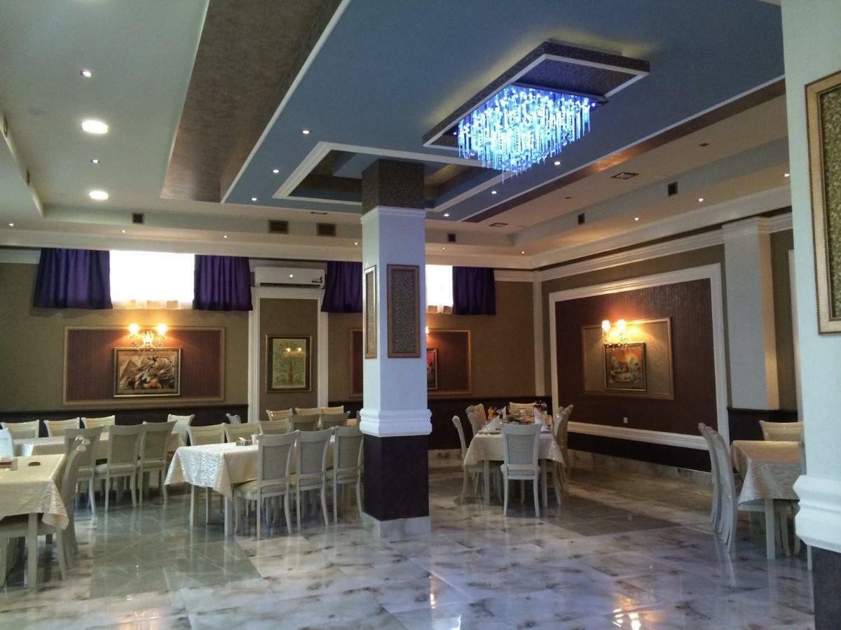 Lara Hotel Горис Екстериор снимка