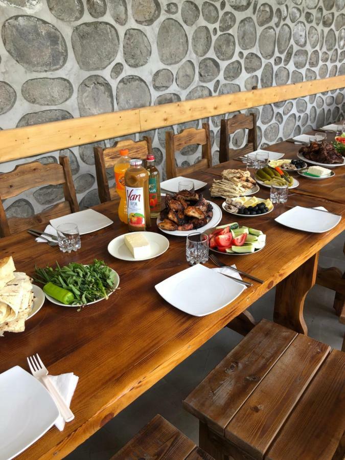 Lara Hotel Горис Екстериор снимка